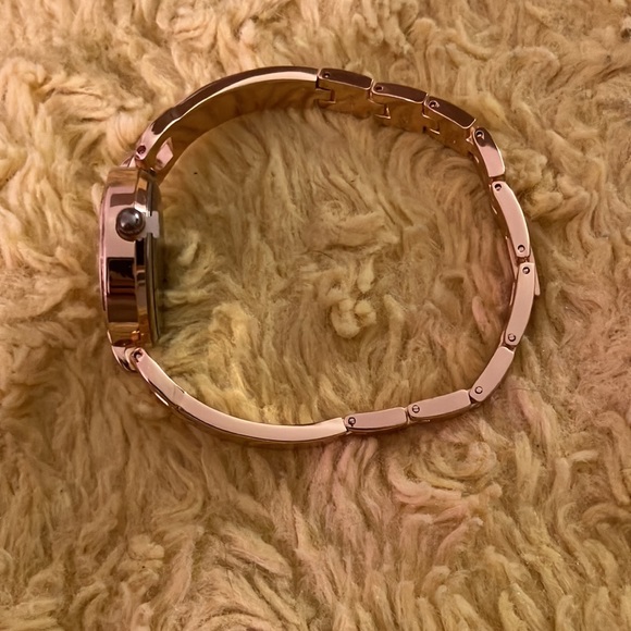 Watch - Picture 2 of 3